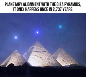 alinierea planetelor Mercur, Venus si Saturn cu varfurile celor trei piramide de la Giza